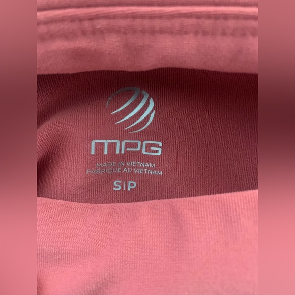 MPG Women’s Dashing High Waisted Recycled Capri (Size: S) - Picture 3 of 8